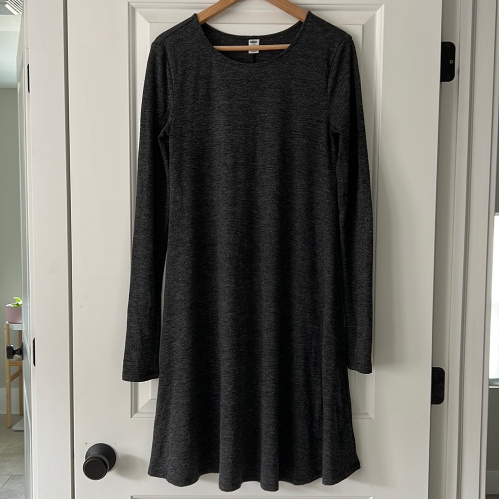 Old Navy charcoal gray long sleeve swing dress